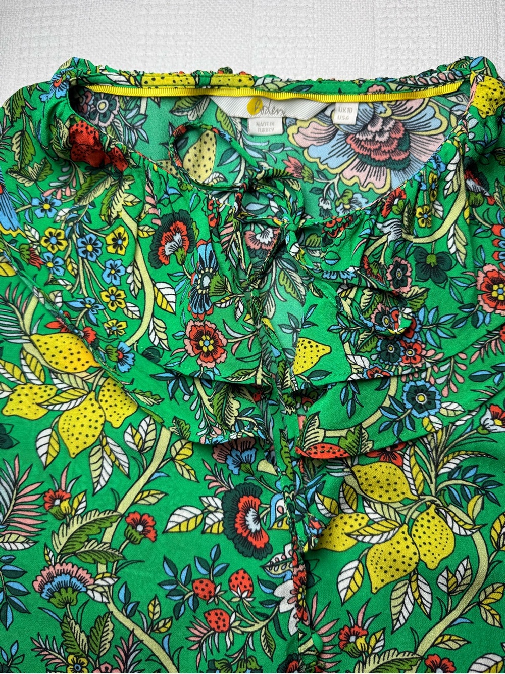 Boden Ruffle Neck Blouse Green Floral Fruit Lemon Top Viscose US 6 - Picture 4 of 11